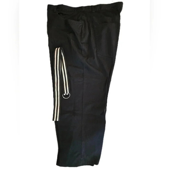 Chaps, Size 12, Black Stretch Slim Capris - Picture 2 of 10
